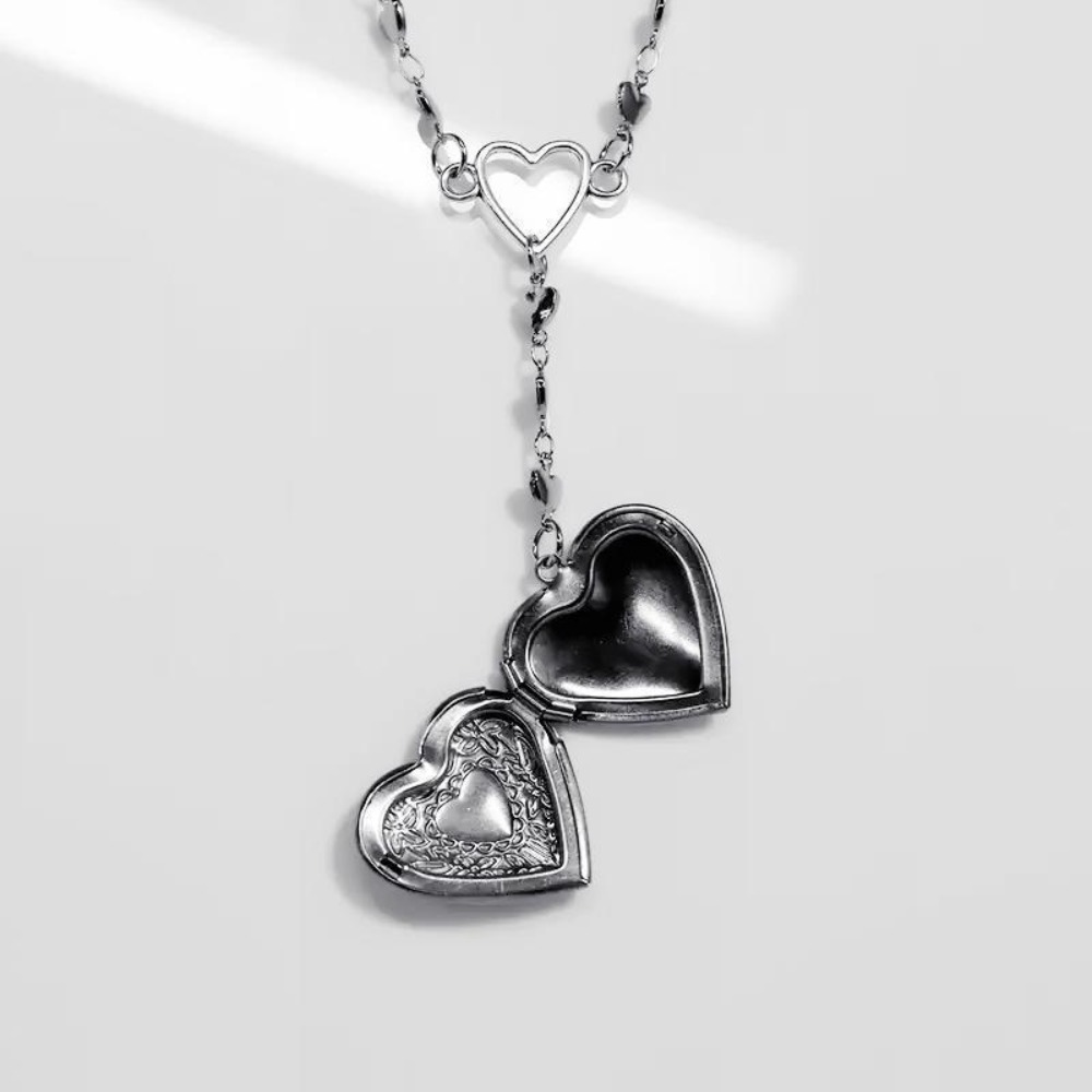 New Charm Sliver Color Carved  - đánh giá và giá Men Accessories Aesthetic